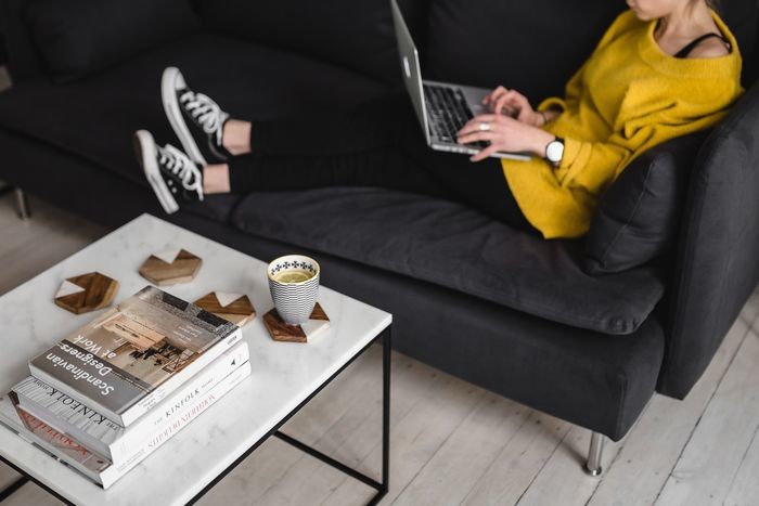 部屋が狭いけどソファもベッドも両方欲しいと贅沢な悩みを抱えている人はいませんか?ソファベッドなら1台でソファにもベッドにもなるので、その願いが叶うんです!スペースを有効活用するのにとてもです!今回はソファベッドやブランドなどをご紹介します。