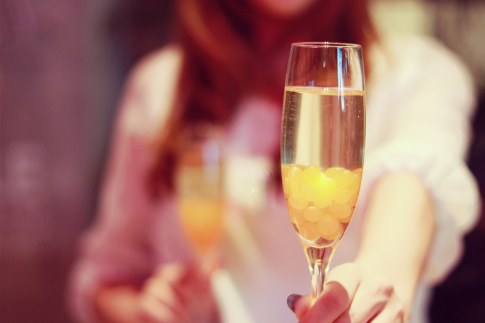 ワインは太るのか・他のお酒との太りやすさの比較｜毎日/チーズ