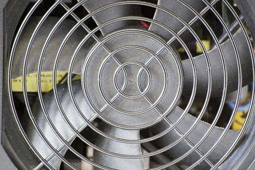 エアコンがうるさいときの対策・原因・メーカー｜室外機