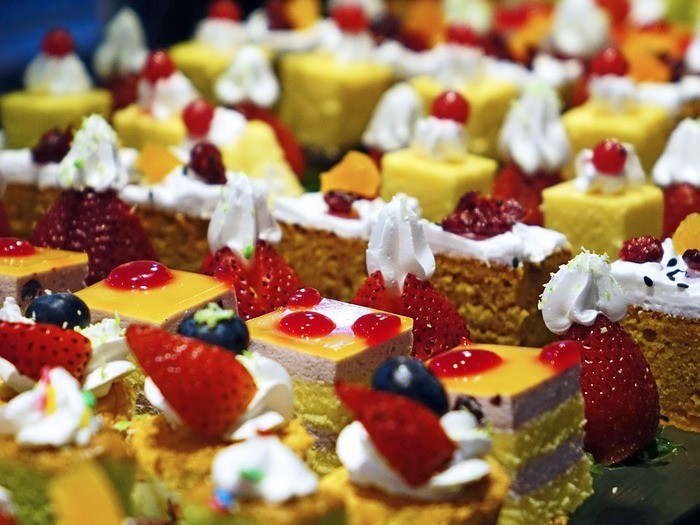 ケーキの型・クリーム・生地の種類｜誕生日/ウェディング