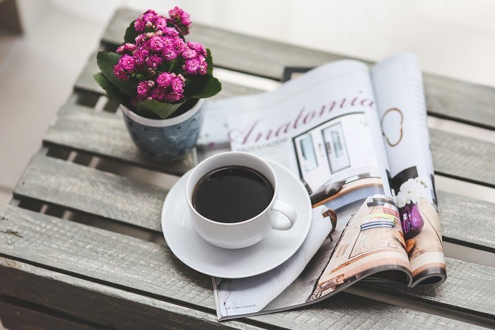 皆さんは普段どのようにお家でコーヒーをいれていますか？時間も手間もお金もかけずカフェで味わうような本格的なコーヒーをいれることができるコーヒーメーカー「バリスタ」が今になっています。使い方が簡単で毎日のリラックスタイムにも気兼ねなく最高の一杯を楽しめます。