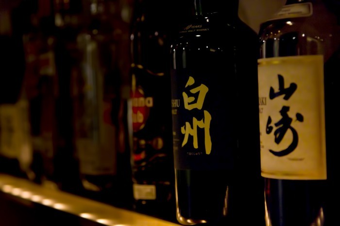 焼酎「赤霧島」のおすすめの美味しい飲み方｜ロック/水割り